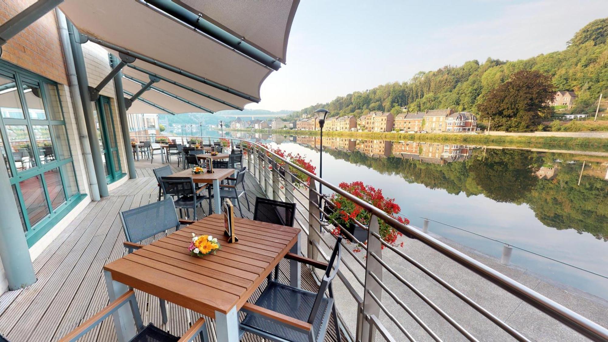 Ibis Centre Hotel 3*